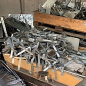 2 cách để tái chế quần jean cũ của bạn. Projekt z dziedziny Malarstwo akr i lowe użytkownika Công ty thu mua vải nam hải - 04.07.2020