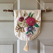 First Embroidery Work. Bordado, Tecido, e Costura projeto de Stephanie McKee - 09.07.2020