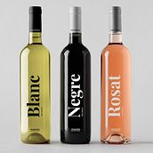 Pau Casals Wine. Br, ing, Identit, Graphic Design, Web Design, and Packaging project by Giuliano Rusciano - 05.12.2017