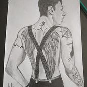 Espalda tatuada. Drawing, Pencil Drawing, Artistic Drawing, Portrait Drawing, and Realistic Drawing project by Adriana Gutiérrez - 10.27.2019