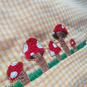 Hongos en un top:). Un proyecto de Bordado de flormariaquevedo - 20.07.2020