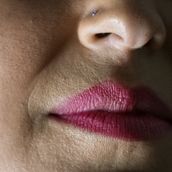 Mi Proyecto del curso: Fotografía de belleza. Photographic Composition, Photograph, Studio Photograph, Fashion Photograph, Portrait Photograph, Digital Photograph, Photographic Lighting, and Photo Retouching project by Hilmar Brenes Ramírez - 07.27.2020