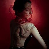 New Normal. Autorretrato . % Vanessa Alami Vidal tarafından hazırlanan Otoportre Fotoğrafçılığı, Fotoğrafçılık, Stüd, o Fotoğrafçılığı, Moda Fotoğrafçılığı, Portre Fotoğrafçılığı, Ve Dijital Fotoğrafçılık projesi - 01.28.2021