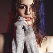 fotografia e edição. Commercial Photograph, Color Correction, Creativit, Photograph, Fine-Art Photograph, Studio Photograph, Fashion Photograph, Portrait Photograph, Digital Photograph, Photograph, Post-production, and Photo Retouching project by Val Zukovski - 08.08.2020