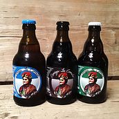 Cerveza la Corrala, Tipos. Br, ing, Identit, Digital Drawing, Character Design, Product Design, Digital Design, Graphic Design, Traditional illustration, and Digital Illustration project by Mariana Fernández Morales - 08.12.2020