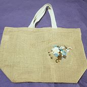 Bordado de Bolsa de yute natural . Un progetto di Ricamo di Jessica Donaire Galaz - 25.08.2020