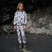 Totem / Festival Folk Collection. Un proyecto de Diseño de moda e Ilustración tradicional de Rob Flowers - 26.08.2020