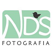 Redesenho da minha logo de fotografia. Logo Design, and Photograph project by Nadia Damaris Springer - 09.02.2020