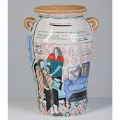 Having a body is scary. Un progetto di Ceramica, Artigianato, Disegno, Illustrazione tradizionale, Pittura e Disegno a matita di Daphne Christoforou - 09.09.2019