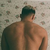 Sábanas. Photographic Composition, Photograph, Film Photograph, Fine-Art Photograph, and Portrait Photograph project by Sebastián Pineda - 09.17.2020