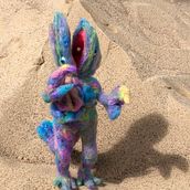 El Kaiju de la caja de arena. Mi Proyecto del curso: Needle felting.. Un progetto di Art to, Artigianato, Design di giocattoli e DIY di Mary Paullada - 18.09.2020
