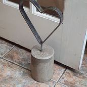 My project in Concrete Furniture Creation for Beginners course. Arts, and Crafts project by Colin Kennedy - 09.30.2020
