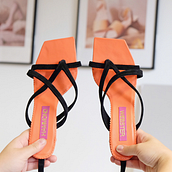 I Can Make Shoes - shoe school. Een project van Craft,  Modeontwerp, Naaiwerk y Schoenenontwerp van Amanda + Ashlee - 02.10.2020