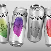 Cerveza Artesanal Capricho. Projekt z dziedziny Br, ing i ident, fikacja wizualna, Projektowanie logot, pów i Projektowanie opakowań użytkownika Fernando Ambordt - 11.10.2020