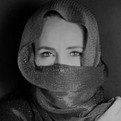 "EMBRACE YOURSELF" - "AMATE COMO ERES". Instagram Photograph project by Andrea Fernandez Bonilla - 11.04.2020
