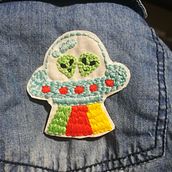 My project in Character Illustration with Needle and Thread course. Embroider project by Juliette Mipaís - 10.19.2020