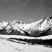 Primavera en la montaña - 2do Revelado analógico en blanco y negro. Un progetto di Fotografia analogica di Lola Rodriguez - 26.10.2020