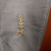 Detalle: pluma. Arts, Crafts, Fine Arts, and Embroider project by Marta Gil - 10.27.2020