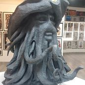 David Jones / Papel periódico. Sculpture, and Paper Craft project by Candy Perez de jesus - 10.30.2020