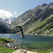 Fotomontaje "Pastando junto al lago". Photographic Composition project by Neri Camos - 11.04.2020