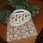 Mi Proyecto del curso: Introducción al tapestry. Een project van Ontwerp van accessoires, Patroonontwerp, Textiel y Haken van parriagadaf1975 - 13.11.2020