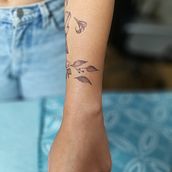 Meu projeto do curso: Tatuagem botânica com pontilhismo. Tattoo Design, and Botanical Illustration project by pgomesguidi - 11.23.2020