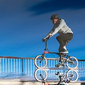 Brompton Bikes CHPT3 Commission Work. Un proyecto de Fotografía digital, Fotografía Lifest, le, Fotografía en exteriores, Fotografía y Fotografía de producto de Craig Reilly - 01.08.2019