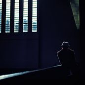 Composition in Colour Street Photography. Un proyecto de Fotografía digital, Fotografía artística, Fotografía para Instagram, Fotografía Lifest, le, Fotografía en exteriores y Fotografía de Craig Reilly - 04.12.2020
