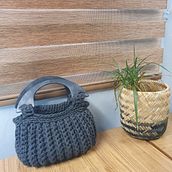 Crochet purse. Fiber Arts project by Joselyn Navarro - 12.07.2020