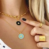 Jewelry Fashion Brand . Social Media, Mobile Photograph, Digital Marketing, Digital Photograph, Mobile Marketing, Instagram, Content Marketing, Instagram Photograph, Instagram Marketing, Lifest, and le Photograph project by Lina Londoño - 10.24.2022