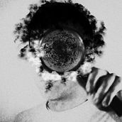 Autoretrato nublado. Self-Portrait Photograph, Photographic Composition, Fine-Art Photograph, Studio Photograph, Portrait Photograph, Digital Photograph, and Photo Retouching project by Sergio Hochmann - 12.28.2020