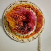 My project in Weaving with a Circular Loom course. Un projet de Art textile de Shasta McCoy - 29.12.2020