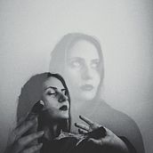 Entre o místico e o palpável, existe o mergulho.. Portrait Photograph, and Narrative project by yestheriverknows - 01.02.2021