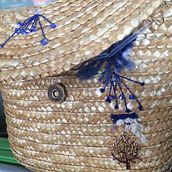Mi Proyecto del curso: Bordado y personalización de accesorios . Un proyecto de Bordado de Madeleine Sanhueza - 21.01.2021