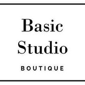 Basic Studio Boutique. Un proyecto de e-commerce, Instagram y Marketing para Instagram de Danna Valle - 05.01.2021