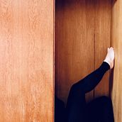 Is there a monster in my closet?. Autorretrato fotográfico projeto de Julia - 10.01.2021