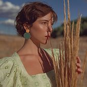 End of Summer by Malvie Magazine. Un proyecto de Fotografía de moda y Fotografía en exteriores de Rocio Maroto - 23.01.2021