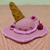 Heladoso de fresa con cereza. Art To, and s project by Gabriela Vargas Bedoya - 01.31.2021
