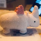 Meu projeto do curso: Design e criação de amigurumis. Un proyecto de Crochet de Carina Silva - 31.01.2021