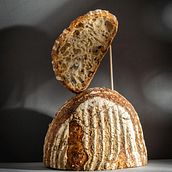 MÒLT | Obrador de pa. Arts, Crafts, Fine Arts, Creativit, Photograph, and Food Photograph project by Valentina Betancor - 02.01.2021