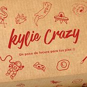 PACKAGING PARA CALCETINES. Traditional illustration, and Packaging project by Jose Martínez Calderón - 02.03.2021