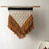 My project in Introduction to Macramé: Creation of a Decorative Tapestry course. Un progetto di Macramè di Chin Jow Teo - 03.03.2021