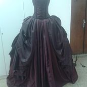 Dress for National theatre in Brno. Een project van Kostuumontwerp van Dorota Lexová - 09.02.2021
