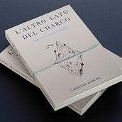 Book Cover Illustration - L'altro lato del charco. Drawing, Editorial Design, Graphic Design, Editorial Illustration, and Watercolor Painting project by Agustina Guzmán Huarriz - 02.13.2021
