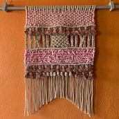 Mi Proyecto del curso: Introducción al macramé: creación de un tapiz decorativo. Macramé project by erikaloredo - 02.15.2021
