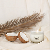 Fotografía profesional Instagram | Pabilo Atelier | Velas aromáticas . Photographic Composition, Social Media Design, Mobile Photograph, Studio Photograph, Product Photograph, and Social Media project by Mariana Vega - 02.15.2021