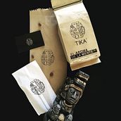 Tika Branding Design . Un proyecto de Br, ing e Identidad y Diseño de logotipos de Carlos Dorantes - 20.05.2018