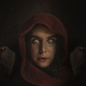 Hugin y Munin. Photograph, Post-production, Photo Retouching, Portrait Photograph, Studio Photograph, Fine-Art Photograph, Photomontage, and Self-Portrait Photograph project by Nedith Faro - 06.29.2021