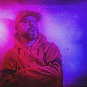 NeonSelfPortratit Ein Projekt aus dem Bereich Fotografie von James Ospina - 28.02.2021