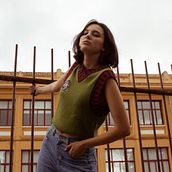 BECAUSE OF YOUTH. Un proyecto de e-commerce, Fotografía de moda y Fotografía publicitaria de Adrián Jul Cruz - 01.02.2021